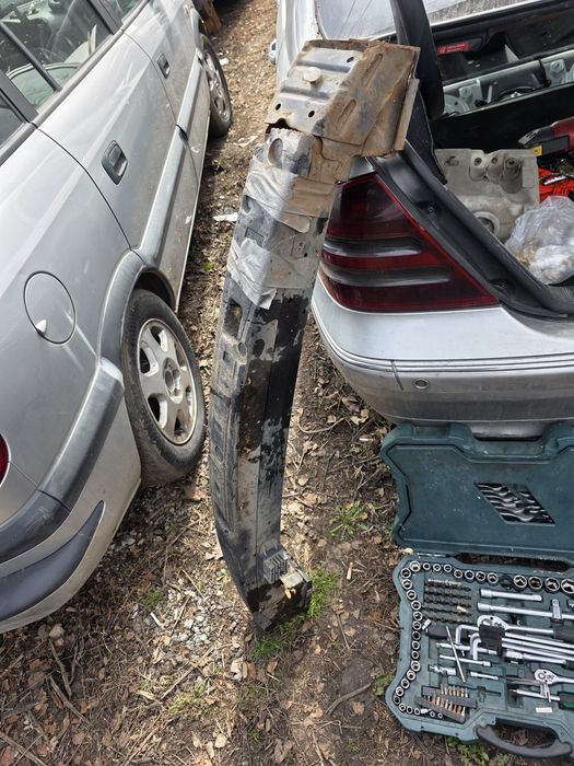 Греда за Chrysler Voyager предна 2005 година