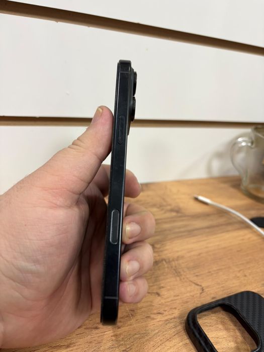 Продам iPhone 16Pro Max