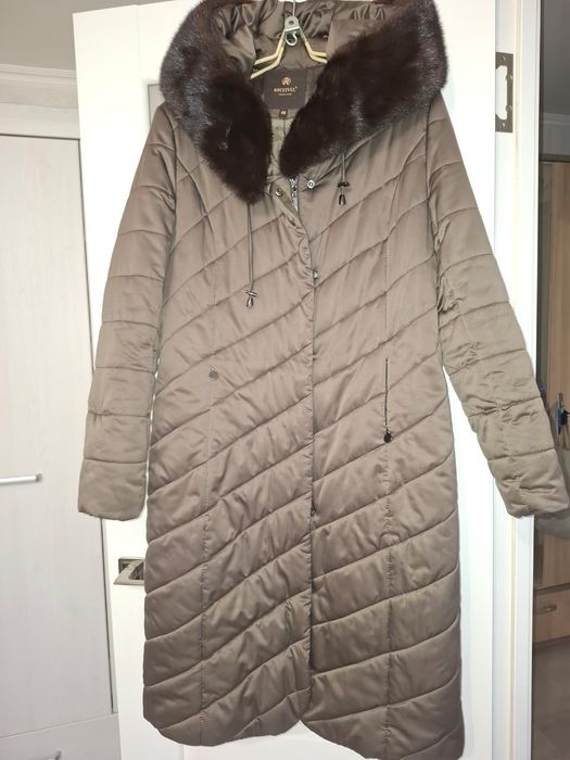 Женская одежда, пуховик, пальто,платье вечернее, нарядное