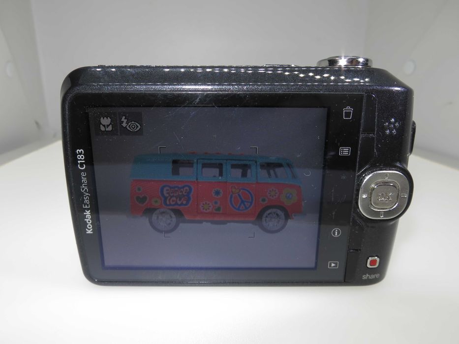 Kodak EasyShare C183 компактен цифров фотоапарат ретро дигитална камера 14 мегапиксела, работи отлично и прави снимки със страхотни Кодак цветове