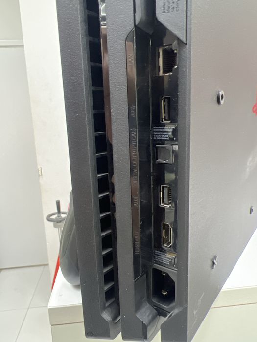 PlayStation 4 Pro, 1 TB (p25)