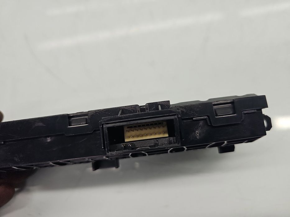 Butoane comenzi consola centrala Dacia Duster 2 [Fabr 2017-2023] 283E8
