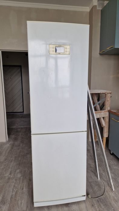 Продам холодильник