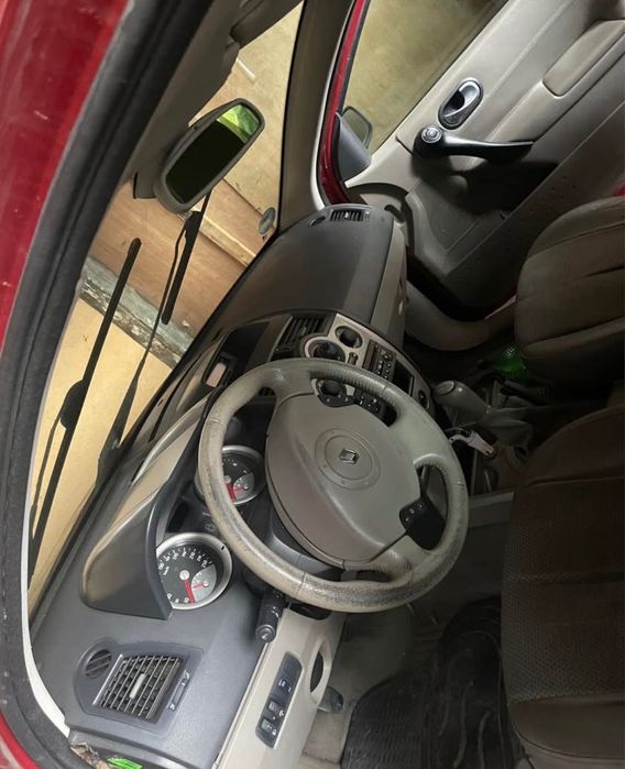 Renault magane 1,6 benzină