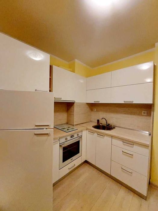 Дава се под наем Двустаен апартамент в Бургас, Лазур - 50 кв.м за 255 € - Снимка #2