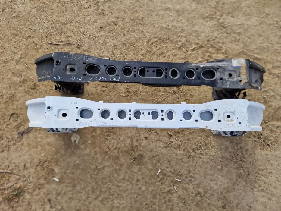 Ford FOCUS 3  11-18 греда предна броня