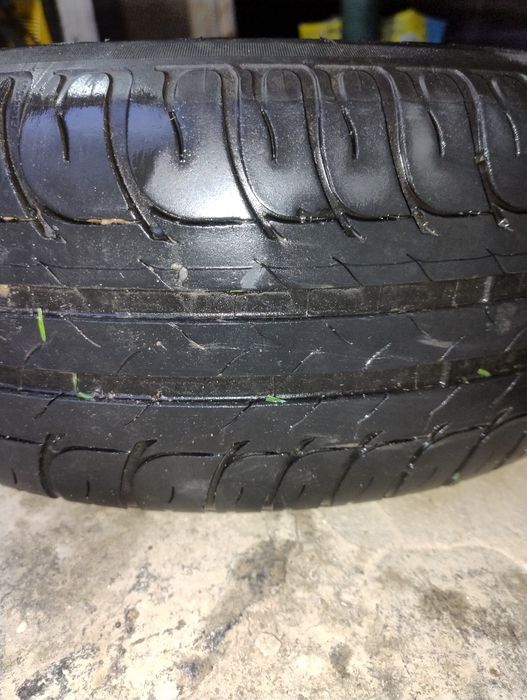 Vind jante Logan  și o janta slim