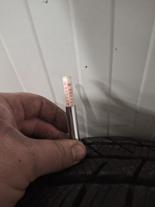 Anvelope Iarna Barum Polaris 5 215/60/R17