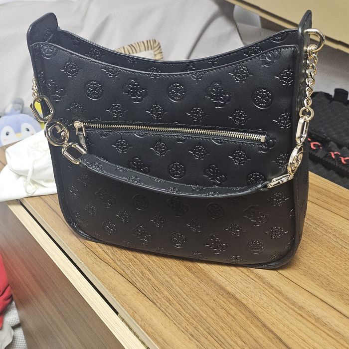 Geanta de umar guess