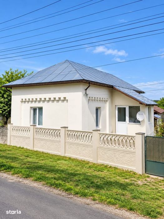 Casa de vânzare Calopăr 1200 mp 4 camere