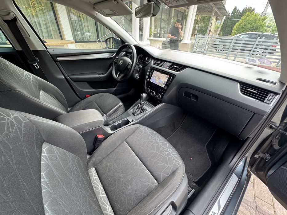 Skoda Octavia  1.0 120 CP / navi/ Euro 6 /DSG 7+1/ Rate