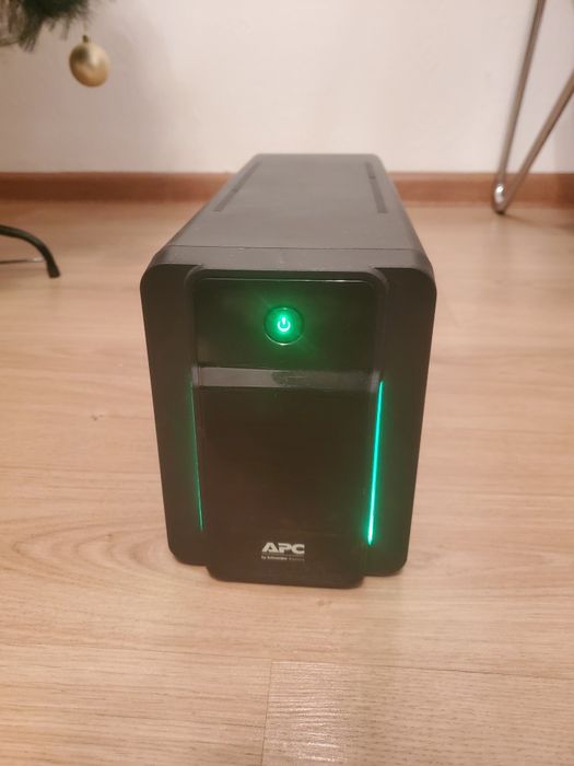 Источник бесперебойного питания APC BX750MI