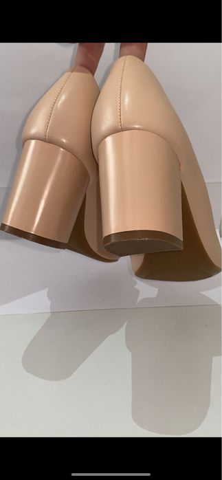 Розо-бежевый каблук