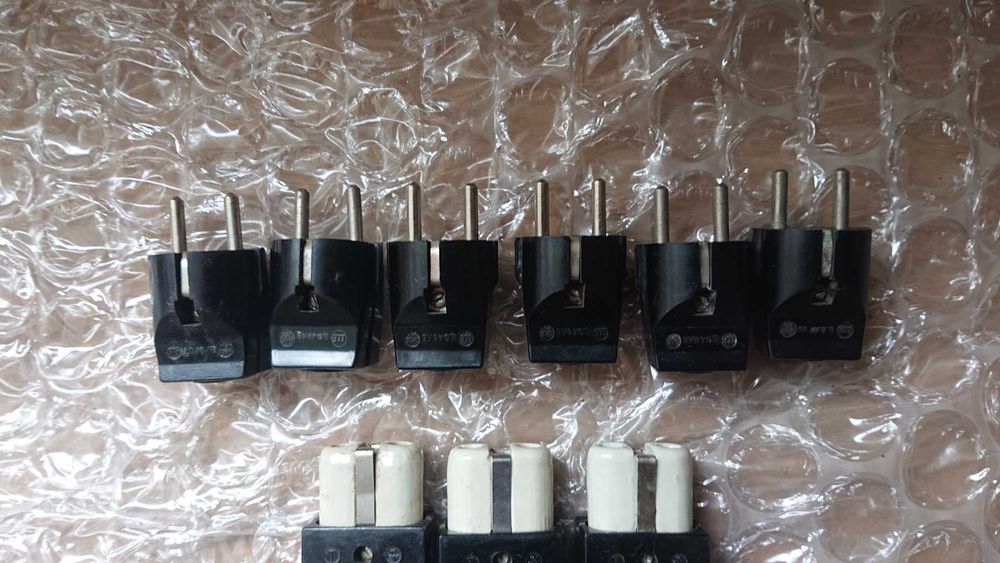 Нови старо производство щекери и щепсели.