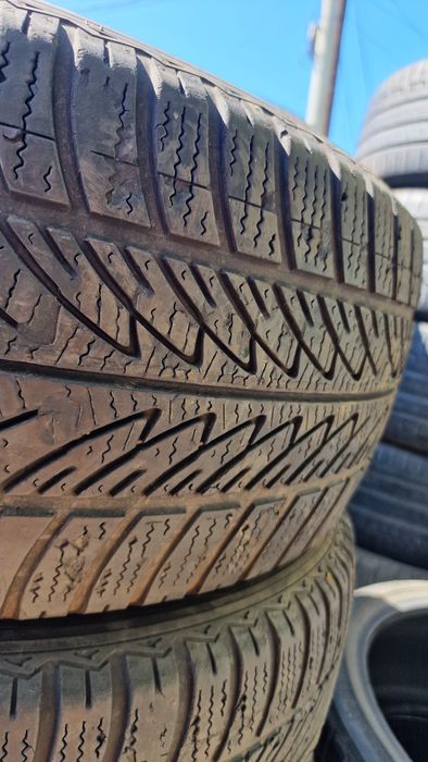 225 55 16 Goodyear 4 anvelope iarna