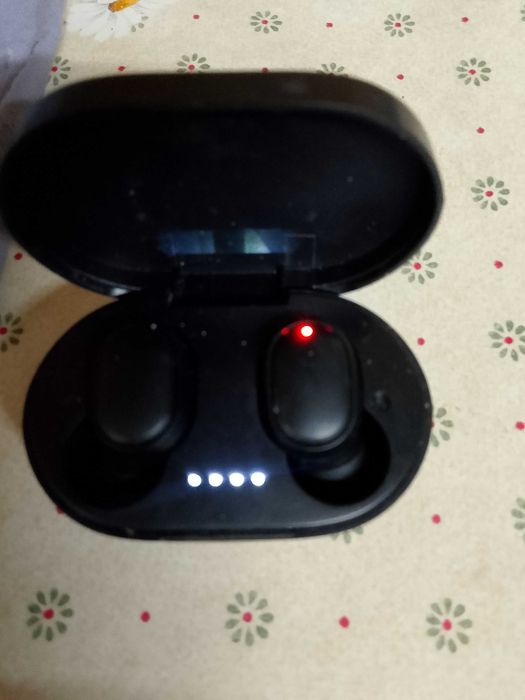 Продавам безжични слушалки!