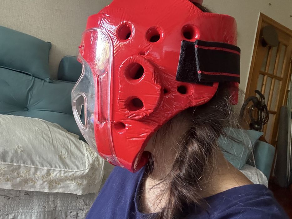 Шлем Таеквондо красный