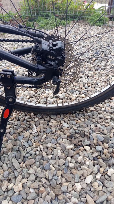 Bicicleta full suspension