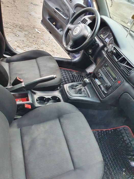 Vand pasat b5.5 din 2003 1.9 tdi 131 caii