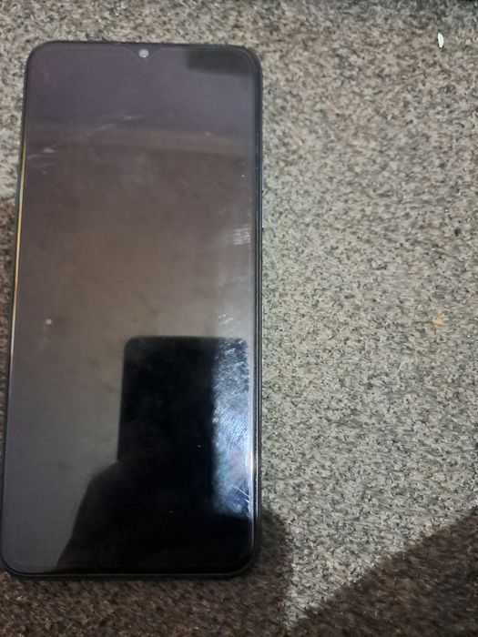 Телефон сотилади йанги