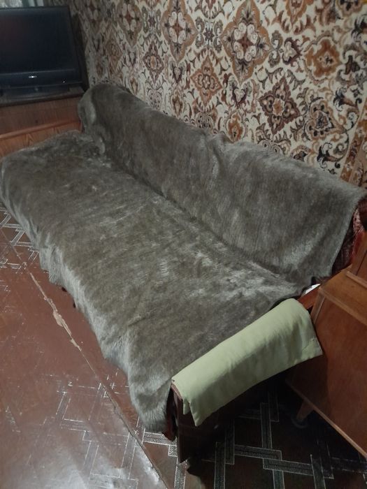 Покрывала меховые 2 шт.