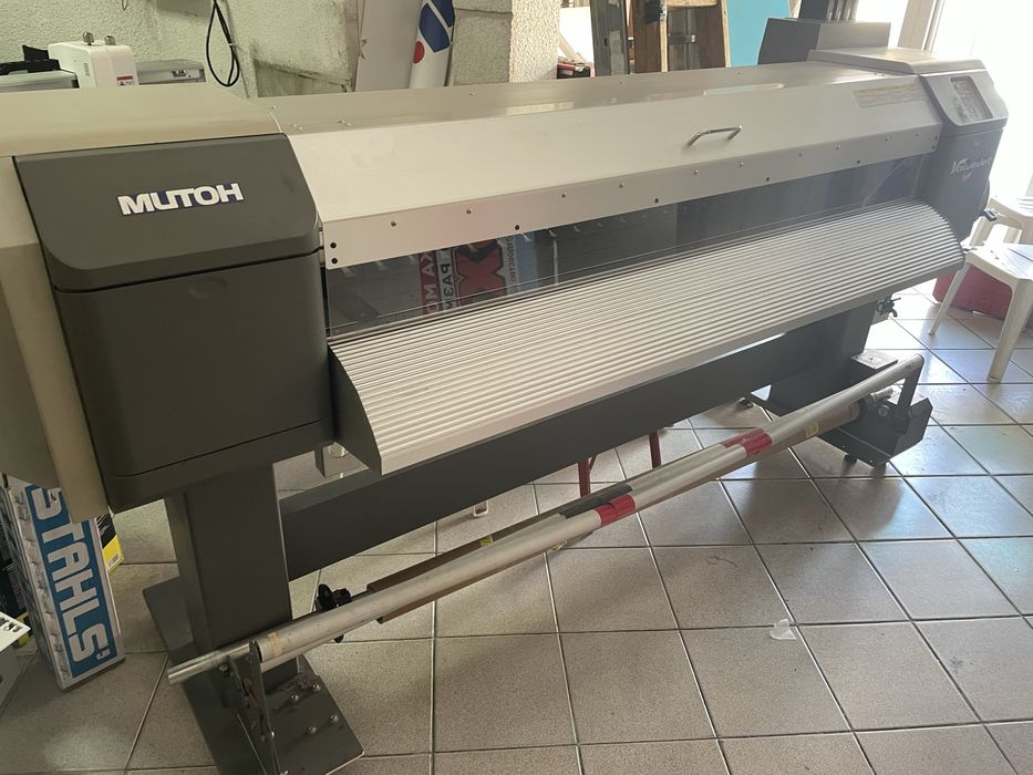 Широкоформатен плотер Mutoh Valujet 1624  с екосолвенрни мастила