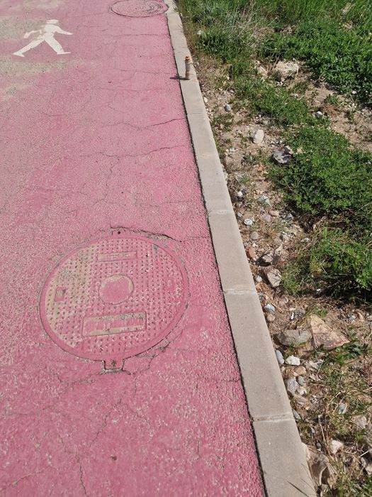 Vând teren intravilan