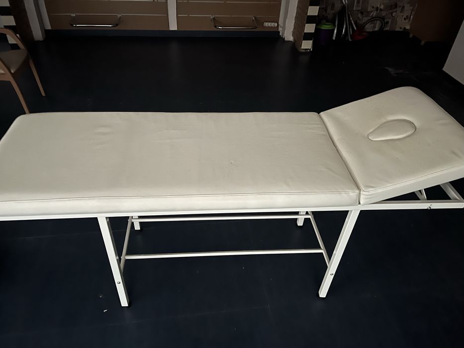 Козметична кушетка