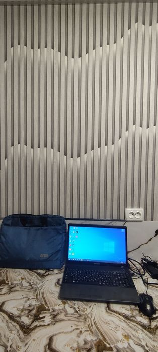 Ноутбук Самсунг Сотилади б/у