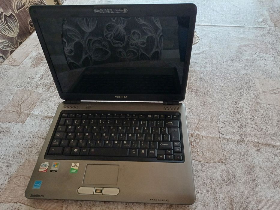 TOSHIBA лаптоп запазен