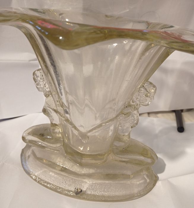 Vând sau schimb obiecte de colecție.Preț în funcție de obiect..