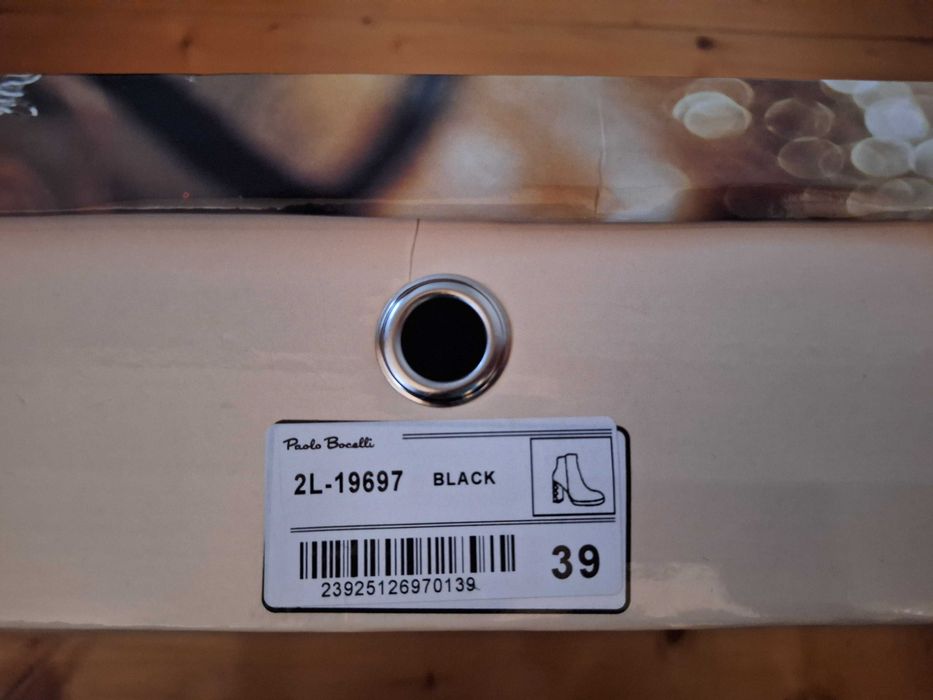 Продавам дамски елегантни обувки