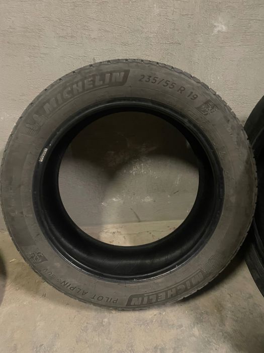 Продавам зимни гуми за кола Michelin 235/55 R19