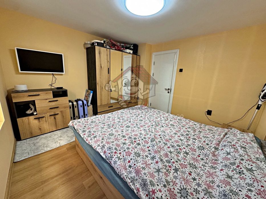 Самостоятелна къща, с двор, кв.Метоха