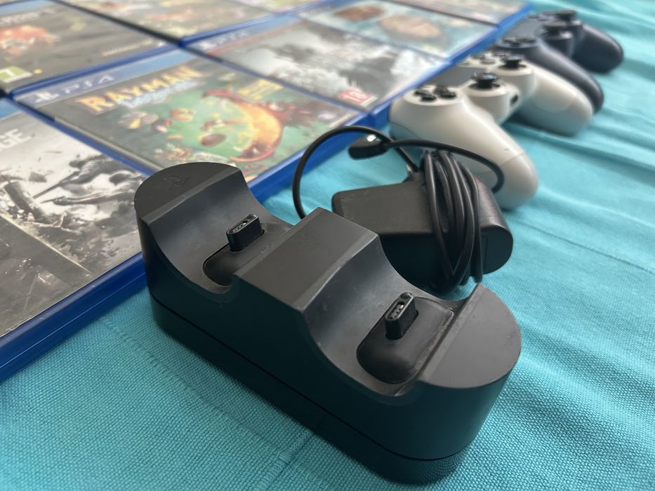 Playstation 4 flat