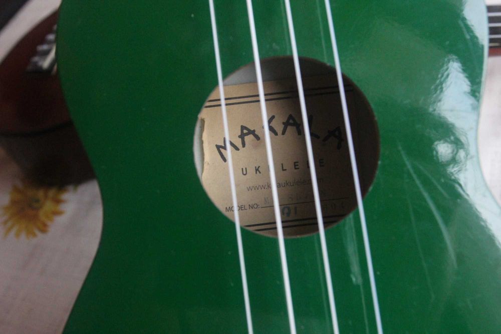 Малка детска китара - укулеле