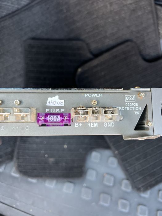 Amplificator auto MC HAMMER Quintus 1800