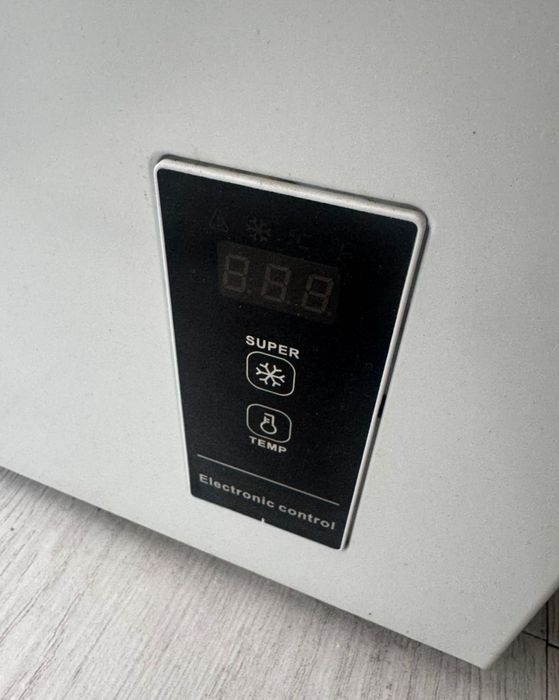 Продам морозильную камеру