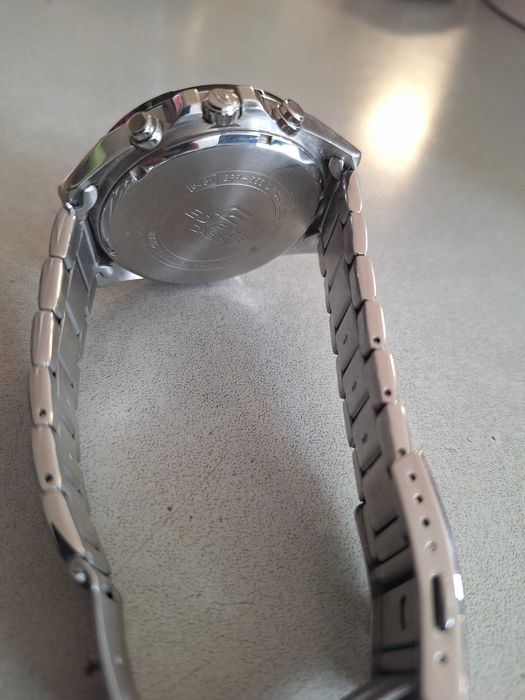 Ръчен часовник Casio EFR 556