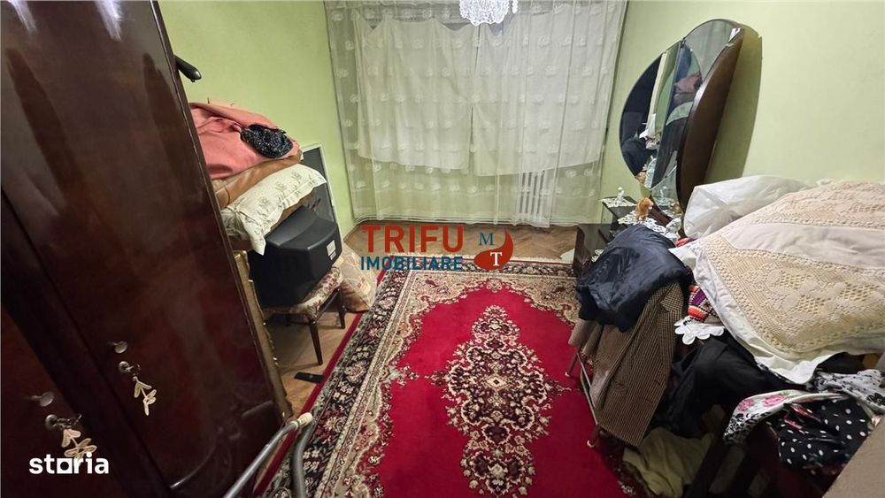 Apartament 4 camere etaj 3, decomandat, zona M-uri