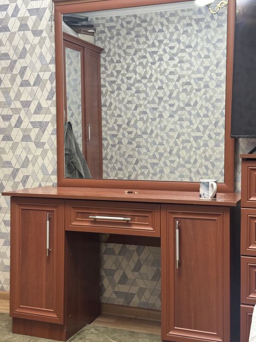 Спальный гарнитур