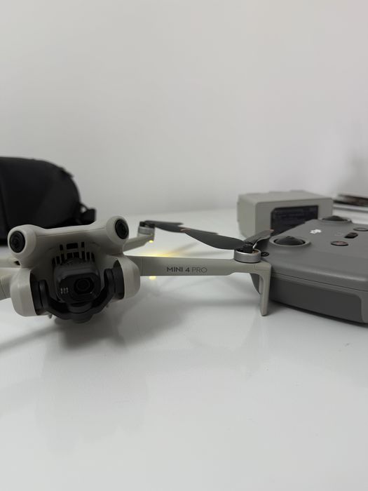 Продам Дрон Dji mini 4 pro
