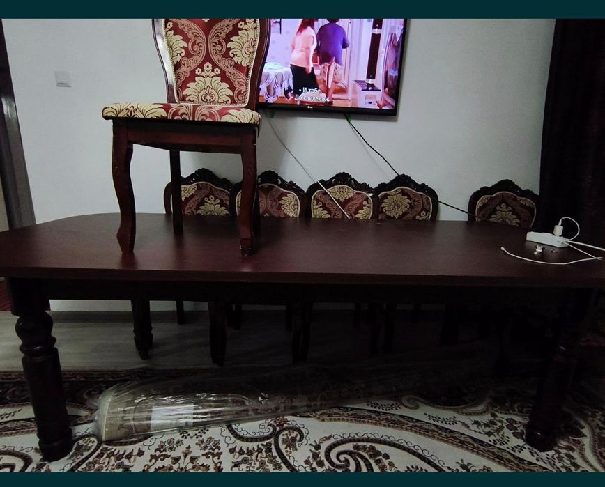 Продам стол сол стульями в идеальном состоянии