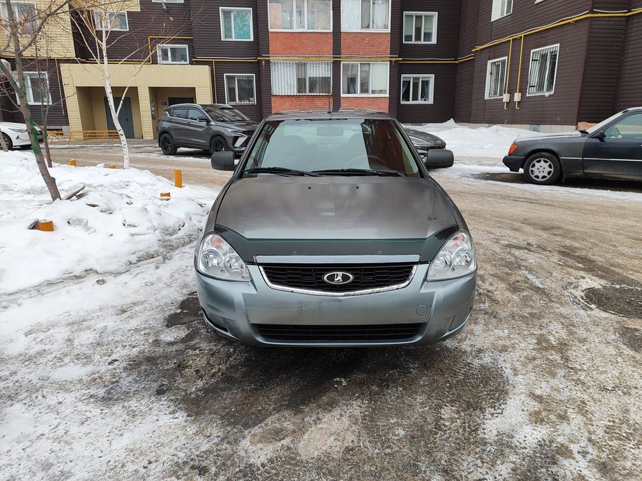 Продам Приору седан