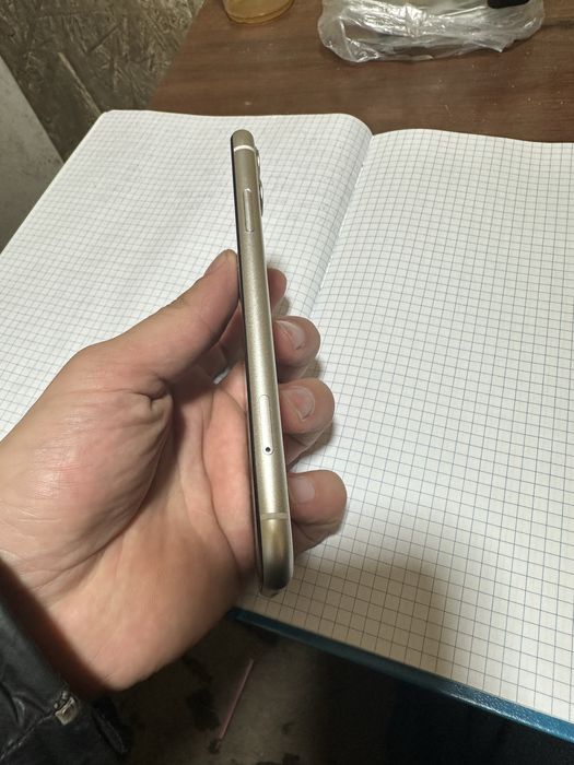 iPhone 11 память 64 емкость 73