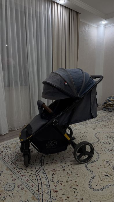 Продам прогулочную коляску