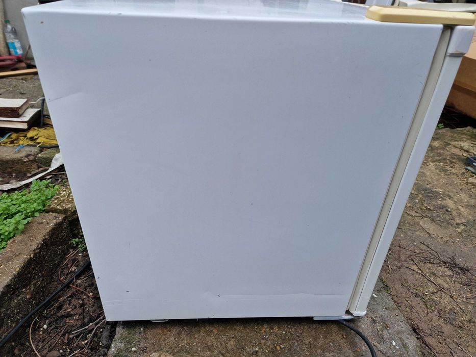 Frigider Samsung (racitor)