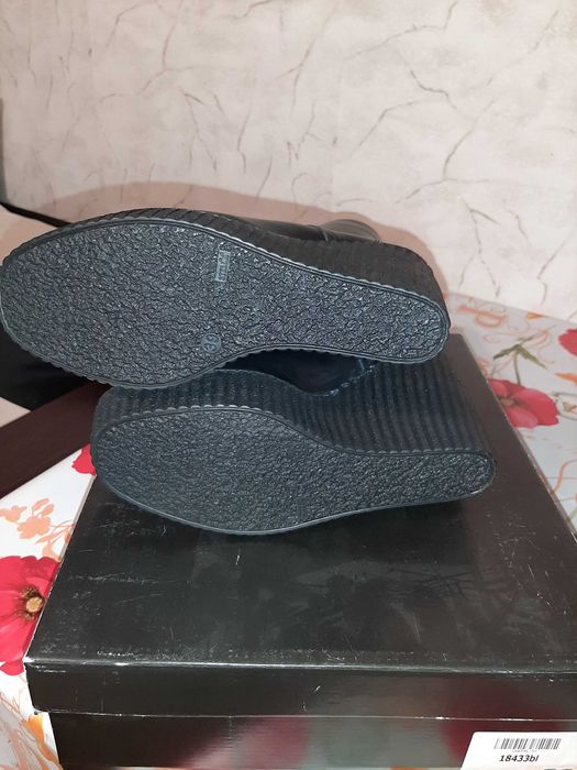 Чисто НОВИ Кожени Боти на Платформа Bianki