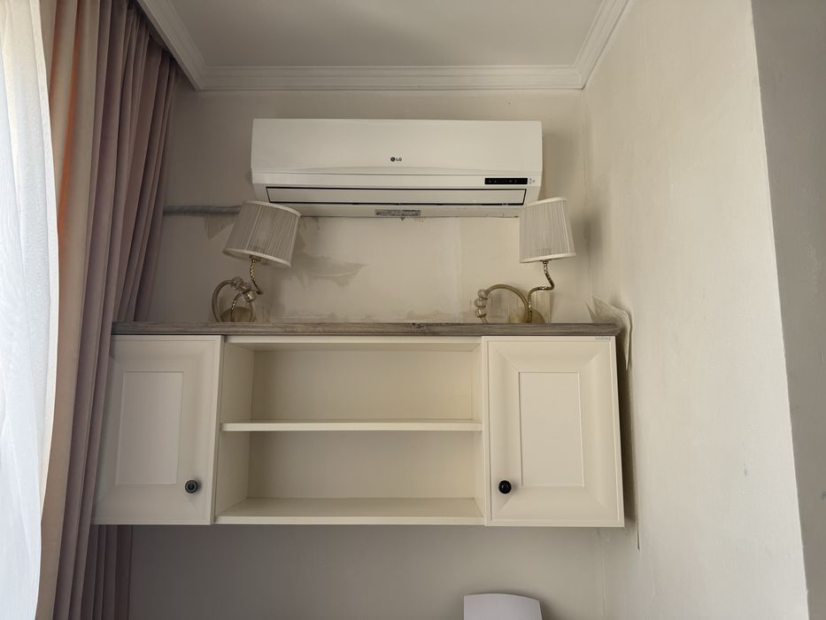 Стол примиум для комноты