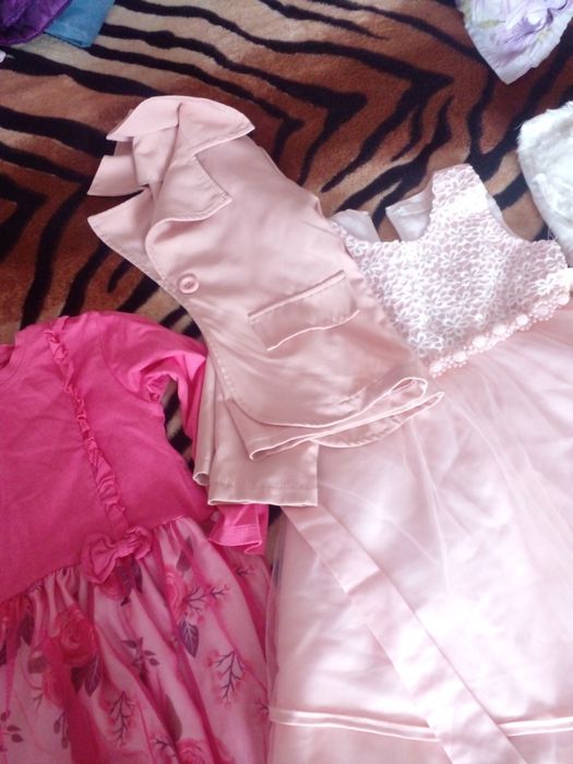 Дестки роклички като нови